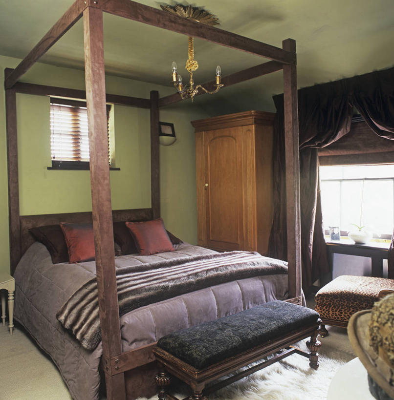 无人,竖图,方图,室内,白天,床,卧室,长椅,床上用品,现代,英格兰,紫色,摄影,软垫,彩图,四柱床