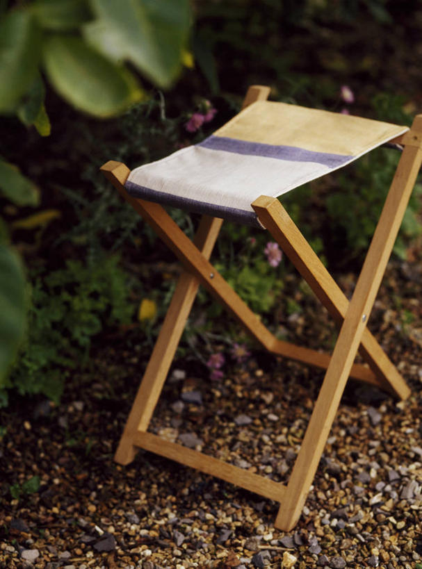 无人,竖图,室外,特写,白天,美景,植物,椅子,庭院,景观,树荫,帆布,座位,一个,自然,景色,放松,摄影,生活方式,单个,吧椅,自然风光,彩图,对焦