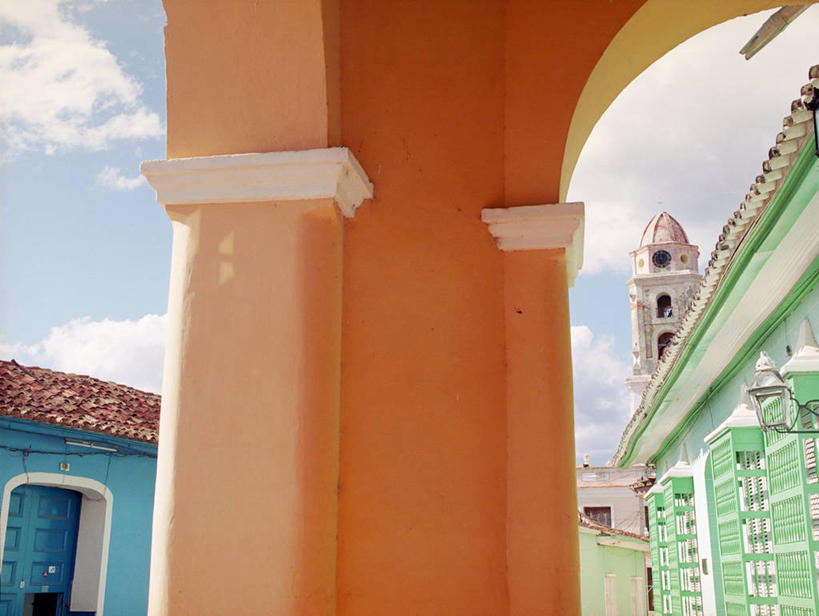 无人,横图,室外,白天,仰视,城市,建筑,古巴,柱子,拱门,图像,摄影,拉丁美洲,都市风光,主题,视角,构图,彩图,低角度拍摄,时空