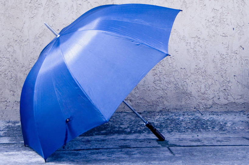 无人,横图,室外,特写,白天,静物,伞,墙,图像,蓝色,概念,摄影,保护,简单,构图,一致,彩图,时空