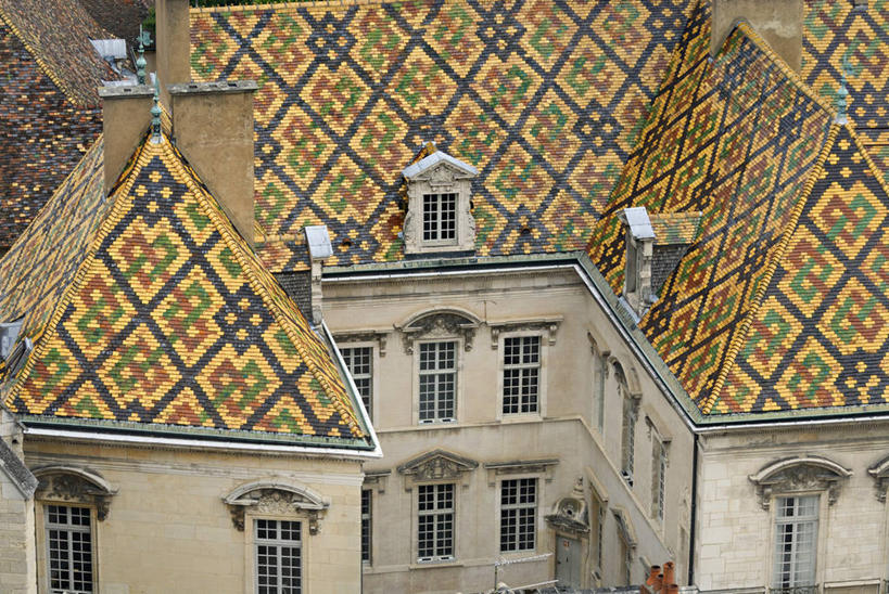 无人,家,横图,俯视,室外,白天,度假,建材,美景,窗户,城市风光,城市,建筑,法国,欧洲,装饰,材料,瓷砖,瓦片,房屋,墙,屋顶,屋子,景观,顶棚,瓦,娱乐,楼房,墙砖,玻璃窗,墙壁,墙面,住宅,享受,休闲,景色,放松,建造,华丽,修饰,点缀,勃艮第,西欧,法兰西,屋瓦,法兰西共和国,衬托,美观,雅致,雅观,法兰西第五共和国,勃艮第大区,科多尔省,第戎,彩图,高角度拍摄,房子,墙面砖