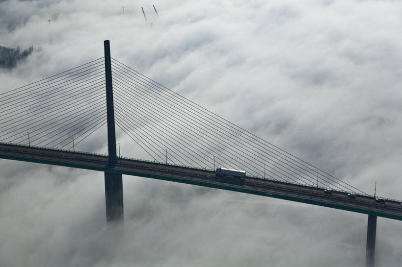 无人,横图,俯视,航拍,室外,白天,旅游,度假,河流,美景,水,雾,大桥,道路,路,桥梁,公路,汽车,法国,欧洲,朦胧,模糊,河水,景观,水流,斜拉桥,桥,交通,娱乐,车,自然,交通工具,轿车,驾驶,行驶,享受,休闲,景色,放松,操纵,迷雾,控制,西欧,鸟瞰,法兰西,自然风光,载具,操控,法兰西共和国,法兰西第五共和国,把持,斜张桥,上诺曼底,上诺曼底大区,滨海塞纳省,大雾,马路,彩图,高角度拍摄