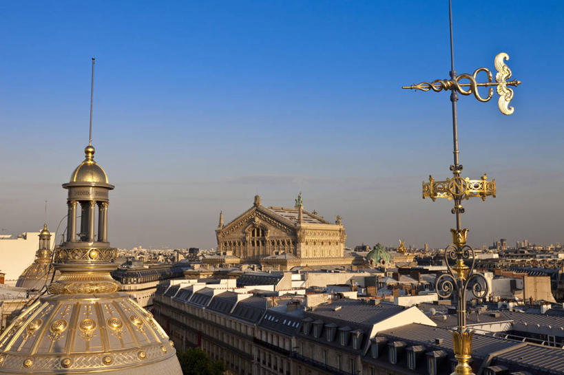 无人,家,横图,室外,白天,正面,旅游,度假,名胜古迹,标志建筑,地标,建筑,剧院,风向标,风向袋,法国,巴黎,欧洲,阴影,遗迹,光线,影子,房屋,屋子,公寓,歌剧院,首都,古迹,文物,娱乐,建设,古建筑,洋房,楼房,住宅,蓝色,蓝天,天空,阳光,天,享受,休闲,旅游胜地,放松,晴朗,西欧,法兰西,古文明,万里无云,法兰西共和国,法兰西第五共和国,法兰西岛,巴黎歌剧院,法兰西岛大区,加尼叶歌剧院,风标,晴空,晴空万里,彩图,房子,剧场,巴黎省,巴黎市
