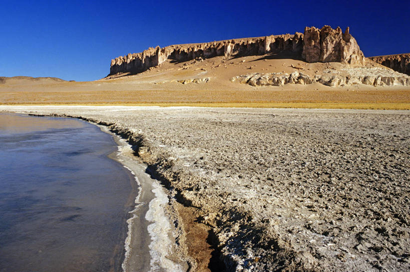 无人,横图,室外,白天,正面,旅游,度假,石头,美景,沙漠,山,山脉,智利,阴影,光线,石子,影子,景观,山峰,山峦,娱乐,蓝色,蓝天,天空,阳光,自然,群山,天,享受,休闲,景色,南美,放松,晴朗,南美洲,拉丁美洲,自然风光,美洲,万里无云,亚美利加洲,南亚美利加洲,智利共和国,安第斯山脉,科迪勒拉山系,安托法加斯塔大区,褶皱山系,大漠,砂漠,石块,岩石,晴空,晴空万里,彩图,洛阿省