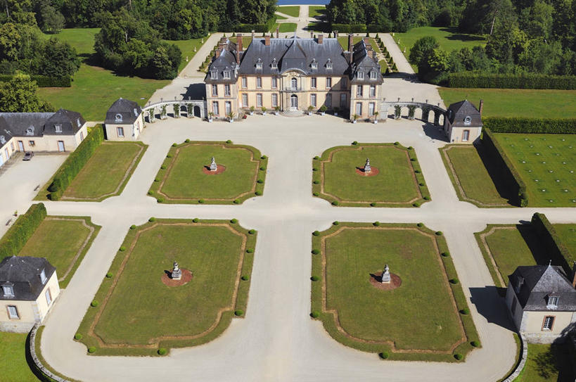 无人,家,横图,俯视,航拍,室外,白天,旅游,度假,草地,草坪,名胜古迹,植物,别墅,标志建筑,地标,建筑,法国,欧洲,阴影,遗迹,光线,影子,堡垒,城堡,房屋,屋子,公寓,古迹,文物,娱乐,建设,古建筑,洋房,楼房,住宅,草,树,树木,绿色,阳光,自然,享受,休闲,旅游胜地,放松,生长,成长,西欧,要塞,鸟瞰,法兰西,古文明,法兰西共和国,法兰西第五共和国,奥布省,香槟.阿登,香槟.阿登大区,设防,彩图,高角度拍摄,房子,塞纳河畔诺让区,拉莫特蒂利