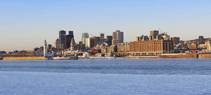 无人,家,高楼大厦,横图,全景,室外,白天,正面,度假,海浪,海洋,美景,天际线,城市风光,城市,大厦,建筑,轮船,摩天大楼,船,加拿大,阴影,光线,影子,房屋,屋子,景观,浪花,公寓,娱乐,洋房,楼房,住宅,蓝色,蓝天,天空,阳光,海水,交通工具,天,享受,休闲,景色,放松,晴朗,北美,北美洲,载具,美洲,海景,万里无云,北亚美利加洲,亚美利加洲,圣劳伦斯河,魁北克省,蒙特利尔,蒙特利尔市,蒙特娄,圣人之城,大海,风浪,海,海水的波动,近岸浪,涌浪,晴空,晴空万里,彩图,房子,大楼,高层建筑,高楼,摩天楼,古壁省,魁省