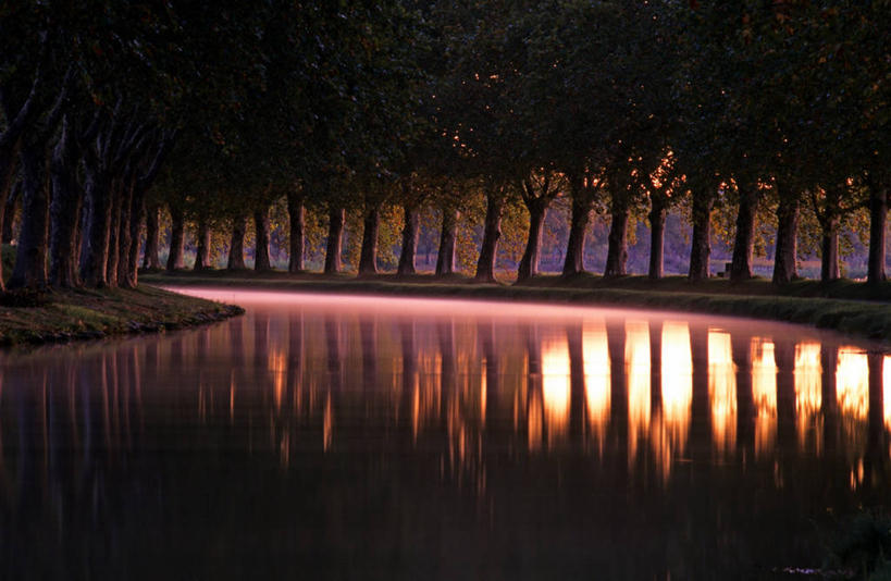 无人,横图,室外,白天,正面,旅游,度假,草地,草坪,河流,美景,日落,水,植物,法国,欧洲,一排,许多,整齐,河水,景观,水流,晚霞,霞光,落日,很多,背光,娱乐,草,树,树木,排列,绿色,倒影,自然,黄昏,享受,休闲,景色,彩霞,放松,生长,成长,倒映,西欧,队列,法兰西,自然风光,逆光,法兰西共和国,法兰西第五共和国,夕照,反照,薄暮,埃罗,朗格多克.鲁西永,埃罗省,朗格多克.鲁西永大区,夕阳,彩图,傍晚,朗格多克运河,米迪运河,南运河,双海运河,斜阳