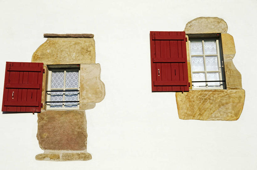 无人,家,横图,室外,白天,仰视,度假,美景,窗户,城市风光,城市,法国,欧洲,房屋,墙,屋子,景观,公寓,娱乐,洋房,楼房,玻璃窗,墙壁,墙面,住宅,享受,休闲,景色,放松,西欧,法兰西,法兰西共和国,阿基坦,法兰西第五共和国,亚魁当,阿基坦大区,彩图,低角度拍摄,房子,比利牛斯.大西洋省