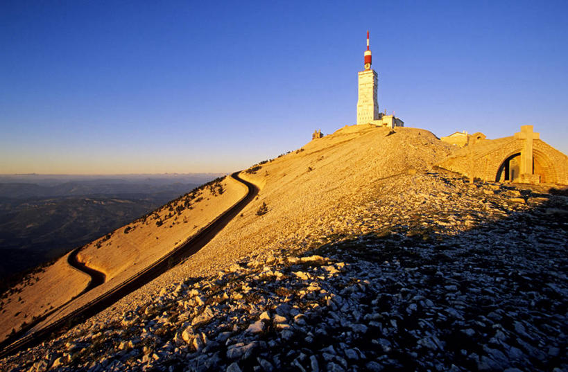无人,横图,室外,白天,正面,旅游,度假,石头,美景,日落,山,山脉,法国,欧洲,阿尔卑斯山,石子,景观,山顶,山峰,晚霞,霞光,落日,山峦,娱乐,蓝色,蓝天,天空,自然,黄昏,群山,天,享受,休闲,景色,彩霞,放松,西欧,沃克吕兹省,法兰西,自然风光,阿尔卑斯山脉,气象站,法兰西共和国,冯杜山,法兰西第五共和国,颠峰,极峰,夕照,薄暮,普罗旺斯.阿尔卑斯.蓝色海岸,石块,岩石,夕阳,彩图,傍晚,斜阳