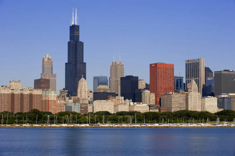 无人,家,高楼大厦,码头,横图,全景,室外,白天,正面,度假,湖,湖泊,美景,水,天际线,植物,城市风光,城市,大厦,港口,建筑,摩天大楼,美国,阴影,波纹,光线,影子,房屋,屋子,湖面,景观,水流,水面,公寓,建筑群,涟漪,娱乐,建设,洋房,楼房,住宅,树,树木,蓝色,绿色,倒影,蓝天,水纹,天空,阳光,自然,波浪,湖水,天,享受,休闲,景色,放松,生长,晴朗,成长,倒映,北美,北美洲,美洲,伊利诺斯州,芝加哥,游艇码头,万里无云,密歇根湖,世界屠猪城,巨肩之城,劳动之城,伊利诺伊,伊利诺伊州,伊利诺州,水晕,芝加哥市,芝城,林肯之地,北亚美利加洲,亚美利加洲,反照,北美洲五大湖,五大湖,晴空,晴空万里,彩图,房子,摆渡口,埠头,大楼,渡口,渡头,港湾,高层建筑,高楼,海港,口岸,摩天楼,美利坚合众国