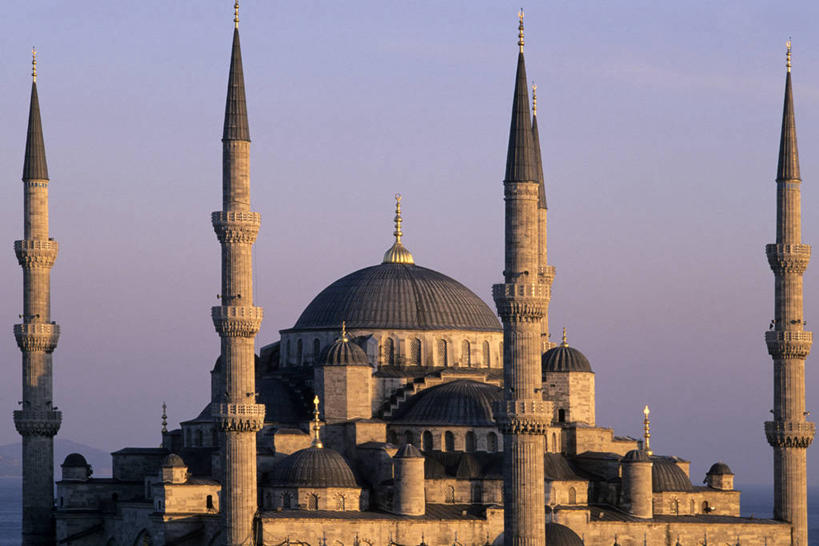 无人,横图,室外,白天,正面,旅游,度假,名胜古迹,日落,标志建筑,地标,建筑,土耳其,亚洲,节日,遗迹,晚霞,霞光,落日,首都,古迹,文化,文物,娱乐,建设,古建筑,天空,黄昏,天,祈祷,享受,休闲,健康,旅游胜地,彩霞,放松,许愿,宗教,信仰,纪念,祈求,伊斯兰教,清真寺,西亚,古文明,伊斯坦布尔,蓝色清真寺,素檀何密清真寺,苏丹艾哈迈德清真寺,夕照,薄暮,平安,夕阳,彩图,傍晚,土耳其共和国,斜阳