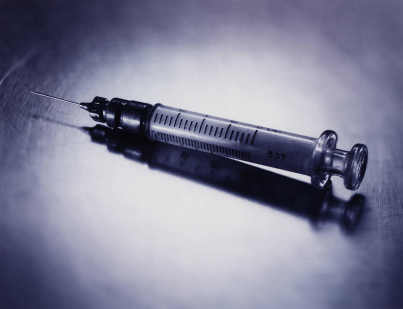 无人,竖图,俯视,室内,特写,白天,静物,阴影,光线,影子,一个,针管,针筒,注射,单个,医疗,医疗设备,注射器,彩图,高角度拍摄