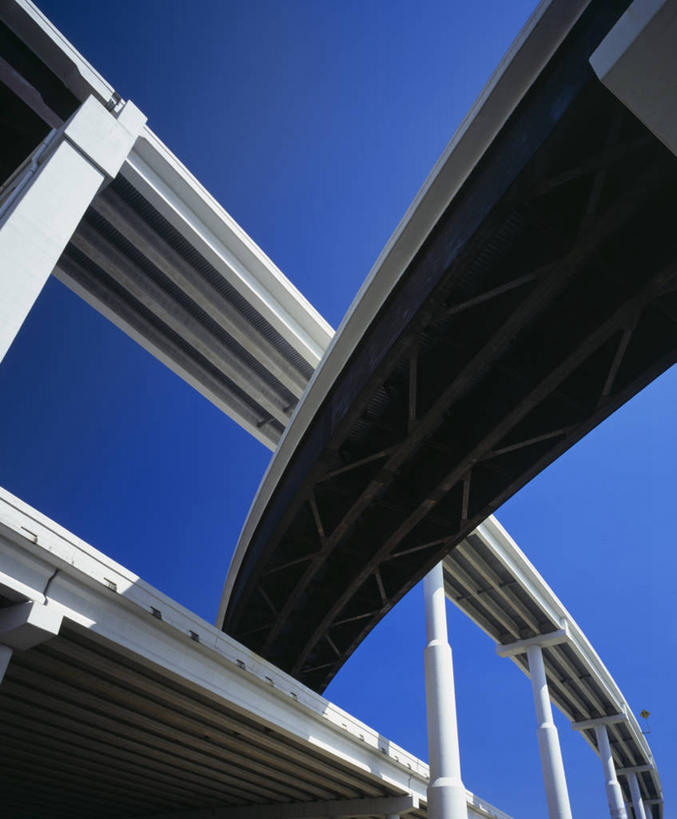 无人,栏杆,竖图,室外,白天,仰视,旅游,度假,标志建筑,城市,大桥,地标,建筑,立交桥,桥梁,美国,阴影,光线,影子,高架,围栏,斜拉桥,桥,娱乐,建设,护栏,蓝色,蓝天,天空,阳光,天,享受,休闲,旅游胜地,放松,晴朗,北美,北美洲,德克萨斯州,美洲,德克萨斯,万里无云,得州,德州,得克萨斯州,孤星之州,北亚美利加洲,亚美利加洲,休斯敦,休士顿,休斯顿,世界石油之都,太空城,晴空,晴空万里,彩图,低角度拍摄