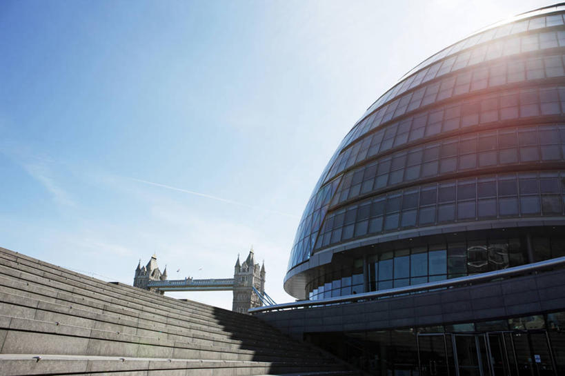 无人,横图,室外,白天,仰视,建筑,日光,英国,首都,历史,现代,台阶,摄影,政府大楼,英国文化,塔桥,彩图,低角度拍摄,伦敦市政厅,过去