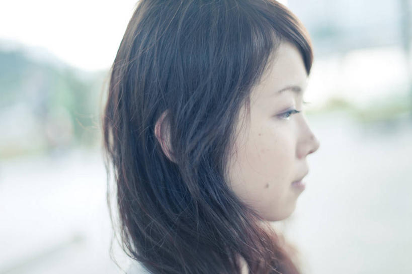 成年人,一个人,横图,室外,白天,侧面,寂寞,香港,仅一个年轻女性,仅一个女性,仅一个人,思考,摄影,头像,悲哀,年轻女性,女人,女性,中国人,年轻人,彩图