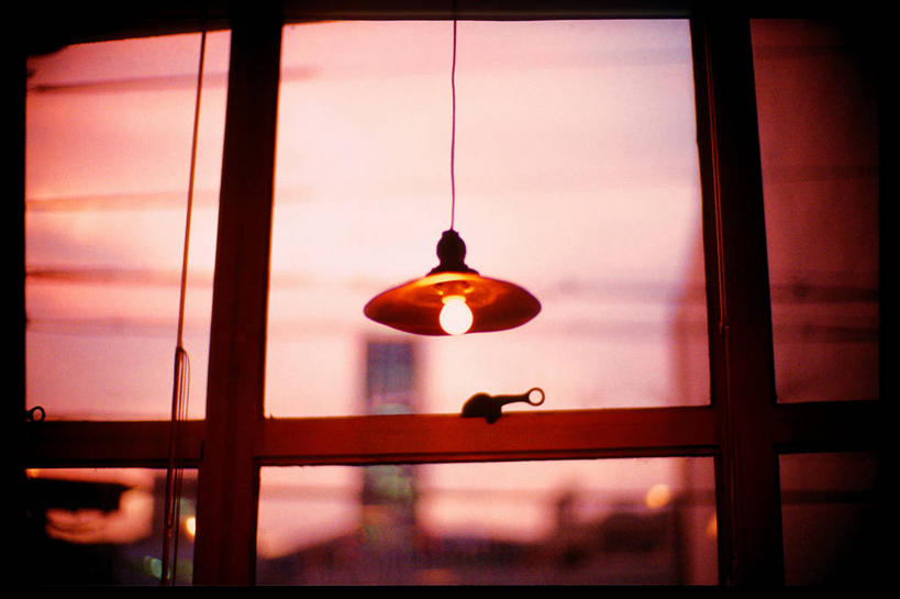 无人,横图,室内,窗户,城市,建筑,日本,吊挂,悬挂,发光,挂,黄昏,摄影,电灯,照亮,照明设备,神户,彩图