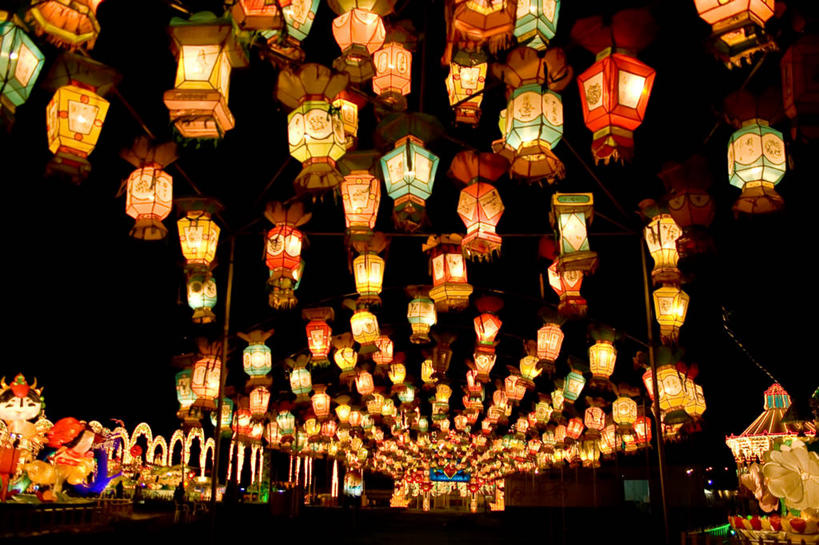 无人,横图,室外,夜晚,仰视,街道,菲律宾,许多,吊挂,悬挂,丰富,庆祝,装饰,纸灯笼,首都,很多,挂,摄影,多样,照亮,马尼拉,彩图,低角度拍摄