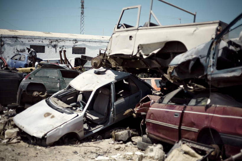 无人,横图,室外,汽车,西班牙,废弃,生锈,金属,垃圾,破坏,破损,运输,摄影,报废,腐蚀,侵蚀,损坏,碰撞,废物,下降,丢弃,放弃,抛弃,交通事故,循环利用,腐化,摈弃,锈迹斑斑,彩图,废旧汽车场,屏弃,摈斥,摒除