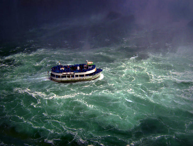 无人,横图,俯视,室外,风险,暴风雨,加拿大,喷,飞溅,粗糙,溅,黄昏,运输,摄影,毛糙,渡轮,观光船,安大略省,尼亚加拉河,尼亚加拉瀑布,危险,彩图,高角度拍摄,粗拙