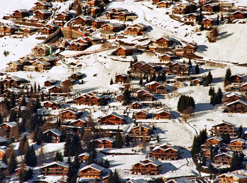 无人,横图,俯视,航拍,室外,白天,雪,建筑,瑞士,覆盖,乡村,冬天,树,风景,滑雪场,寒冷,摄影,宁静,鸟瞰,瓦莱斯州,韦尔毕耶,彩图,高角度拍摄