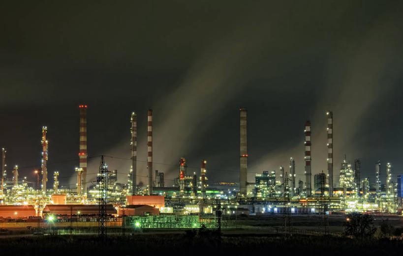 无人,工厂,横图,室外,夜晚,烟囱,西班牙,丰富,工业区,工业,摄影,照亮,发展,空气污染,进展,塔拉戈纳省,彩图,制造厂,生产工厂