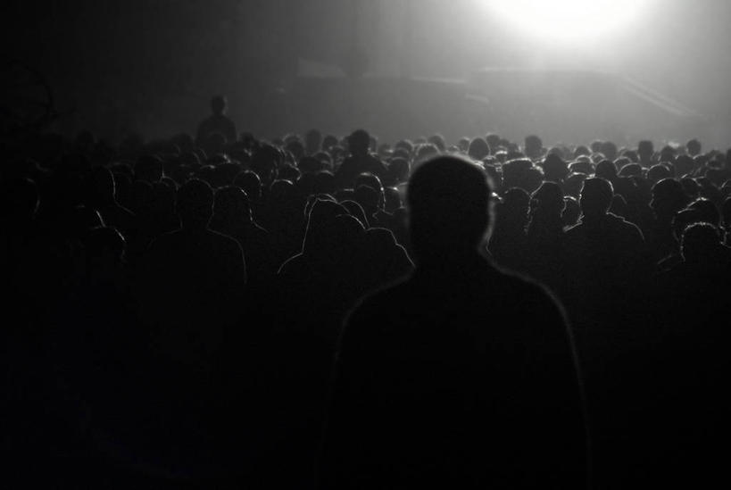 观众,横图,黑白,聚会,夜生活,罗马尼亚,聚餐,首都,许多人,一群人,摄影,照亮,剪影,群众,布加勒斯特