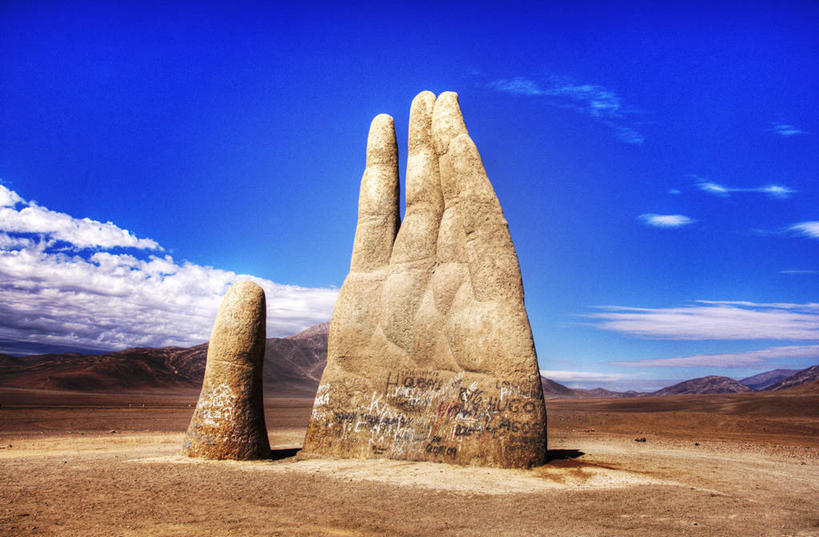 手,无人,横图,室外,白天,沙漠,雕塑,智利,艺术,沙子,地形,风景,南美,模仿,人体,摄影,南美洲,拉丁美洲,美洲,亚美利加洲,南亚美利加洲,智利共和国,想法,安托法加斯塔大区,彩图