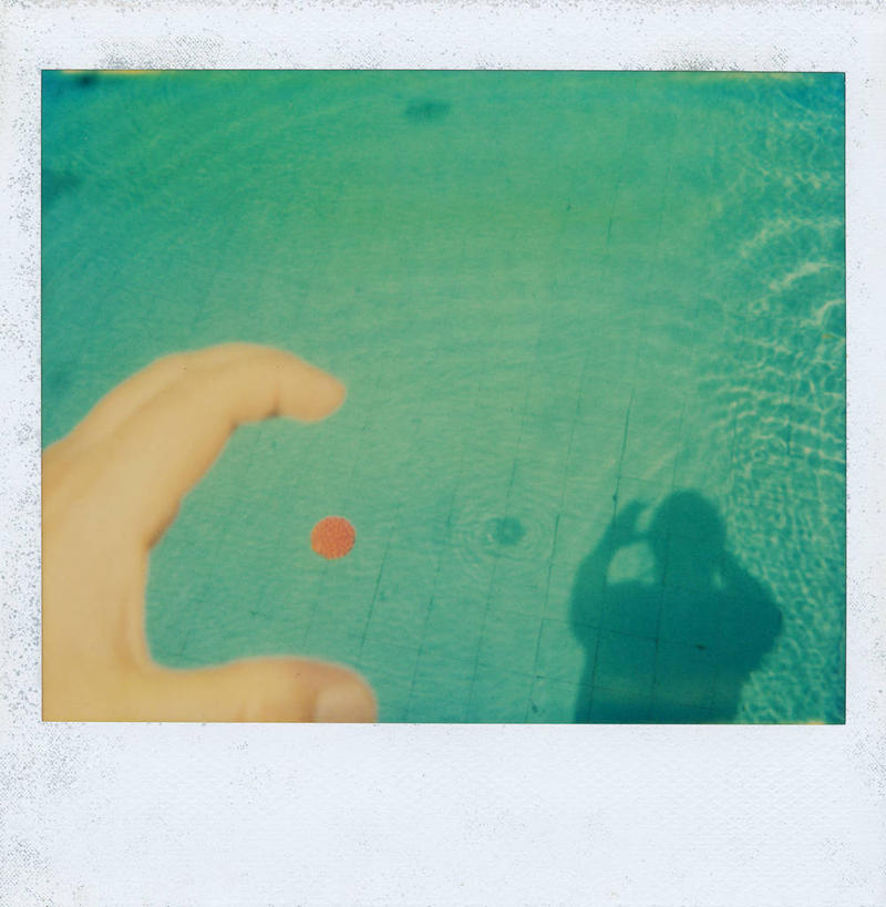 手,一个人,游泳池,方图,俯视,室外,特写,白天,度假,阴影,水面,人体,摄影,部分,法属玻利尼西亚,塔西提岛,扔,彩图,高角度拍摄,法国海外领土