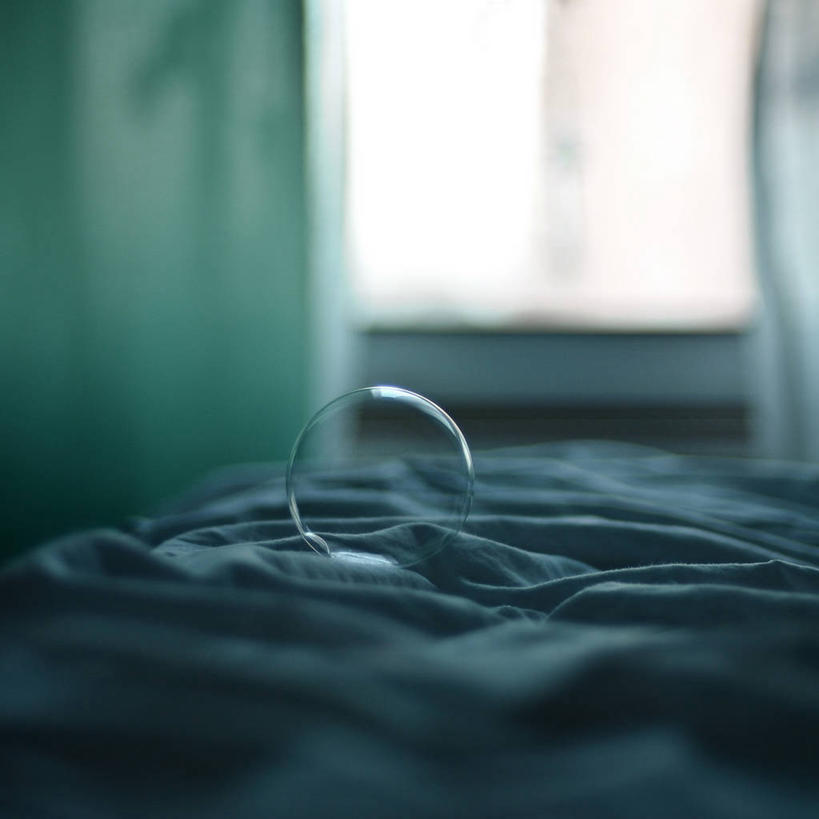 无人,方图,室内,白天,窗户,床,卧室,法国,透明,肥皂泡,泡泡,摄影,脆弱,彩图