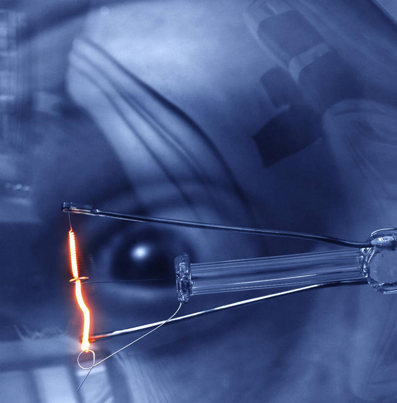 成年人,眼睛,一个人,竖图,室内,纽约,美国,瞳孔,仅一个男性,反射,看,人体,眼部,摄影,电,部分,照亮,电灯泡,眼,彩图