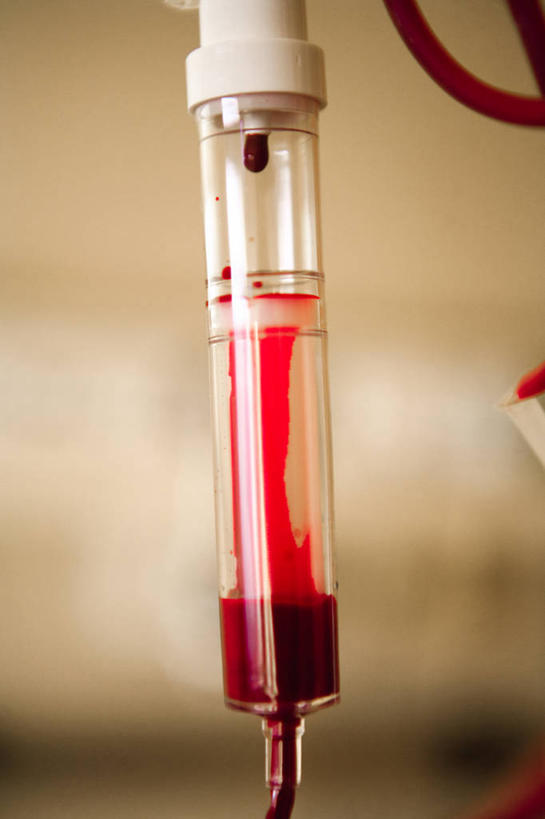 无人,竖图,室内,特写,西班牙,透明,水滴,红色,血液,摄影,注射器,静脉滴注,彩图