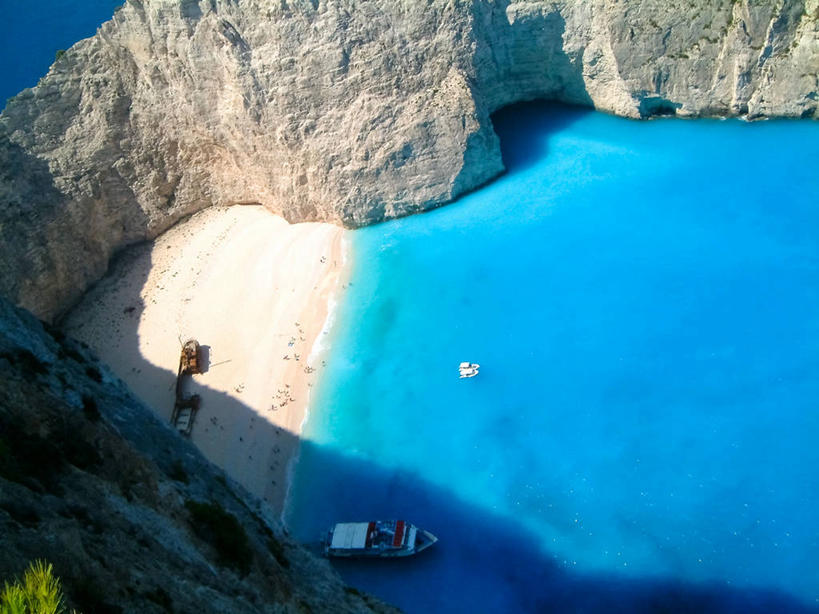 无人,横图,俯视,室外,白天,美景,希腊,阴影,沙子,景观,悬崖,蓝色,自然,景色,运输,摄影,宁静,自然风光,海难,扎金索斯,海滩,岩石,彩图,高角度拍摄