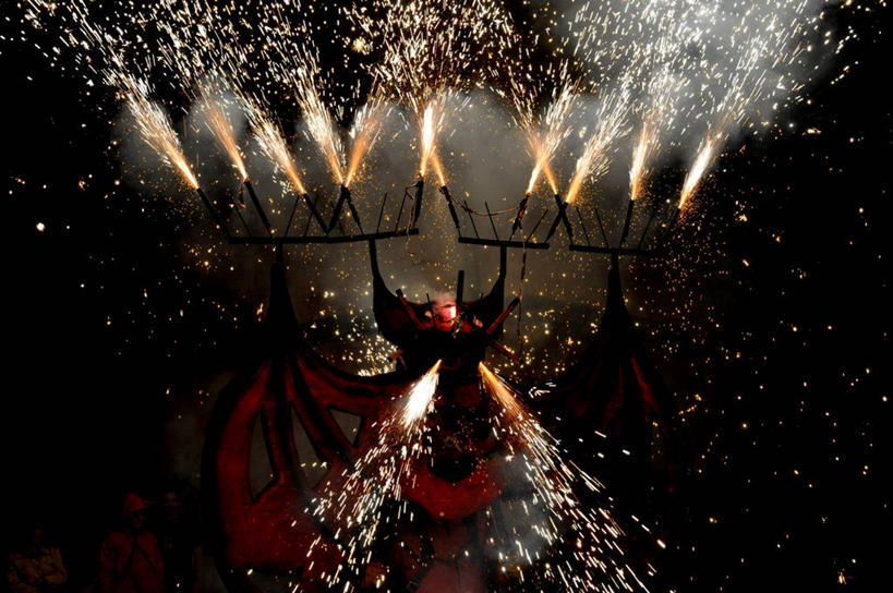 无人,横图,室外,夜晚,爆炸,火,西班牙,喷,庆祝,热,焰火,摄影,照亮,恶魔,彩图,传统文化