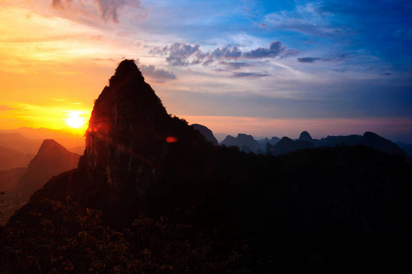 无人,横图,室外,镜头眩光,美景,日落,山,太阳,日光,景观,云,风景,天空,自然,景色,摄影,广西,宁静,自然风光,阳朔,自然地理,岩石,彩图