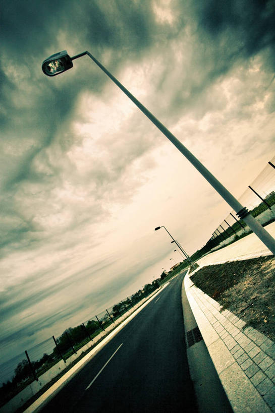 无人,竖图,室外,白天,街道,路灯,法国,乌云,云,天气,运输,摄影,彩图