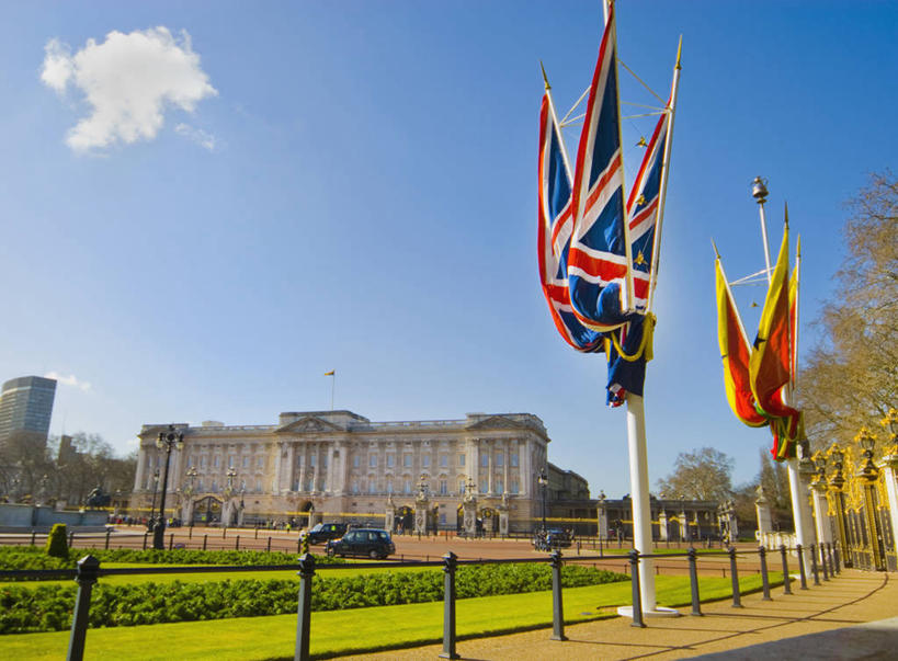 无人,宫殿,横图,室外,白天,旅游,建筑,汽车,英国,篱笆,云,首都,历史,白金汉宫,草,摄影,英国文化,彩图,旅行