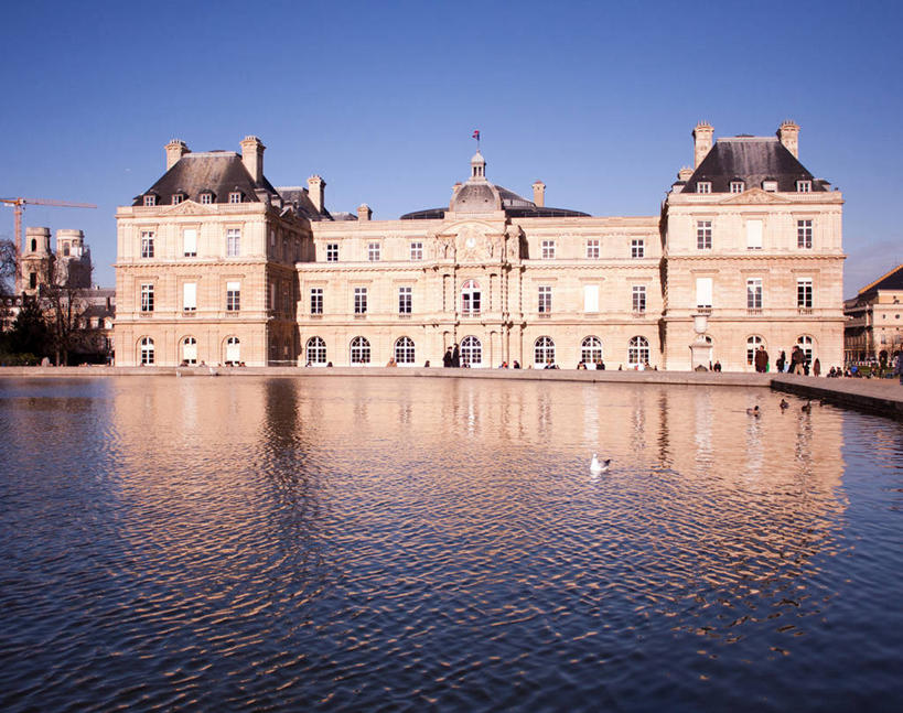 宫殿,横图,室外,白天,水,建筑,法国,巴黎,反射,首都,历史,地标建筑,摄影,法国文化,万里无云,彩图,参议院