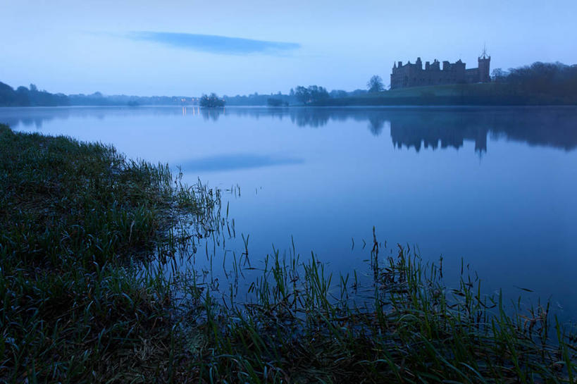 无人,宫殿,横图,室外,湖,建筑,英国,欧洲,反射,云,黎明,历史,苏格兰,草,蓝色,天空,自然,摄影,宁静,西欧,大不列颠,大不列颠及北爱尔兰联合王国,大不列颠及爱尔兰联合王国,苏格兰王国,西洛锡安,林利思哥宫,林利斯戈宫,彩图,大不列颠王国,大英帝国,联合王国,日不落帝国