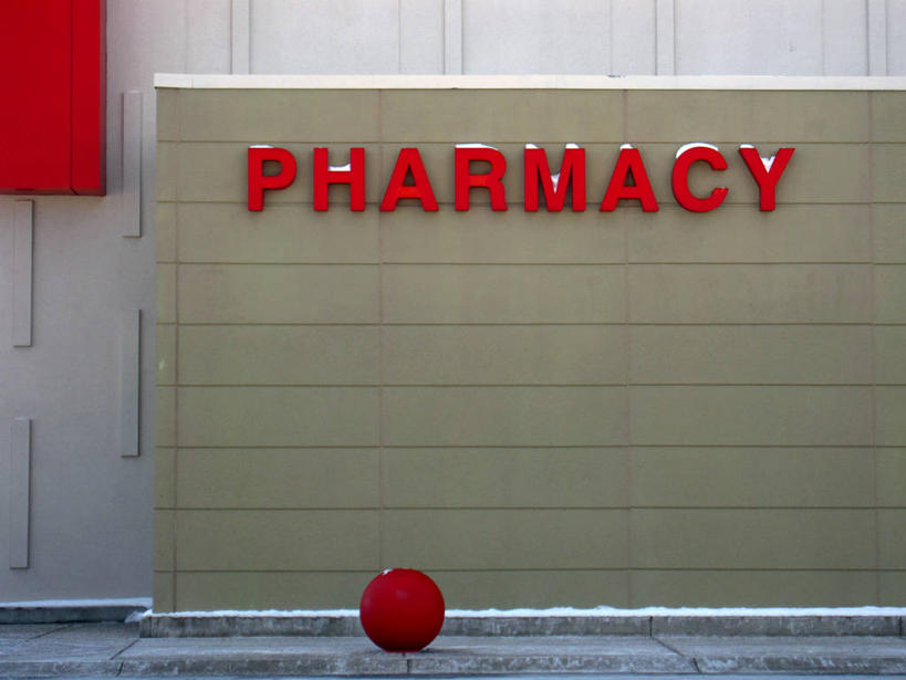 无人,横图,室外,雪,美国,标志,文字,墙,红色,摄影,药房,英文字母,关爱,彩图