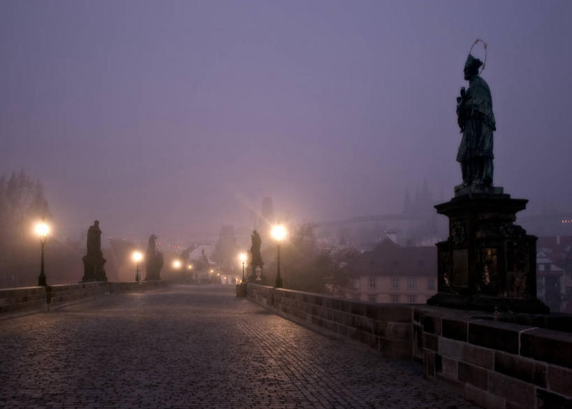 无人,横图,室外,雾,建筑,路灯,欧洲,捷克,雕像,桥,黎明,天气,首都,联系,自然,摄影,宁静,照亮,早晨,中欧,捷克共和国,万里无云,波西米亚,布拉格,圣维特大教堂,圣维特主教座堂,赫拉德卡尼城堡,彩图,旅行,布拉格历史中心,内波穆克