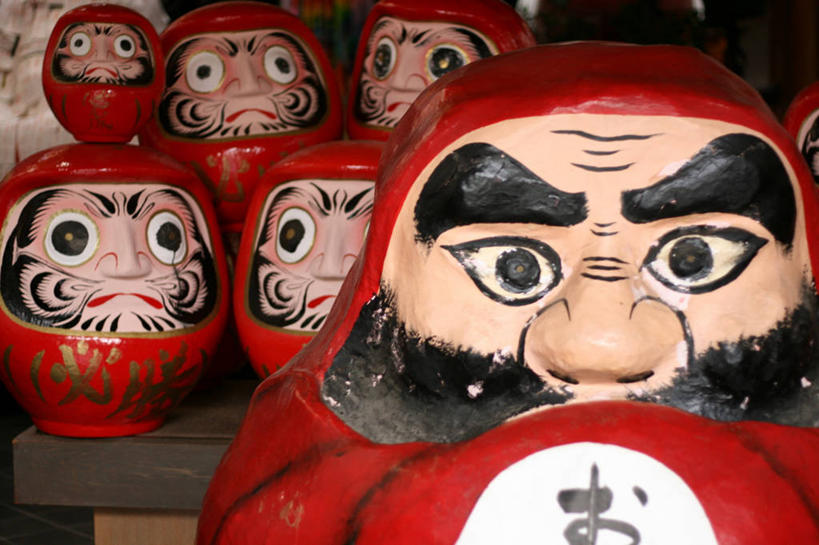 无人,横图,室外,特写,白天,玩具,日本,日本文化,标志,符号,娃娃,历史,标识,摄影,佛教,京都府,四臂观音,京都市,性别符号,美术工艺,彩图,达摩吉祥娃娃,男性符号,禅宗