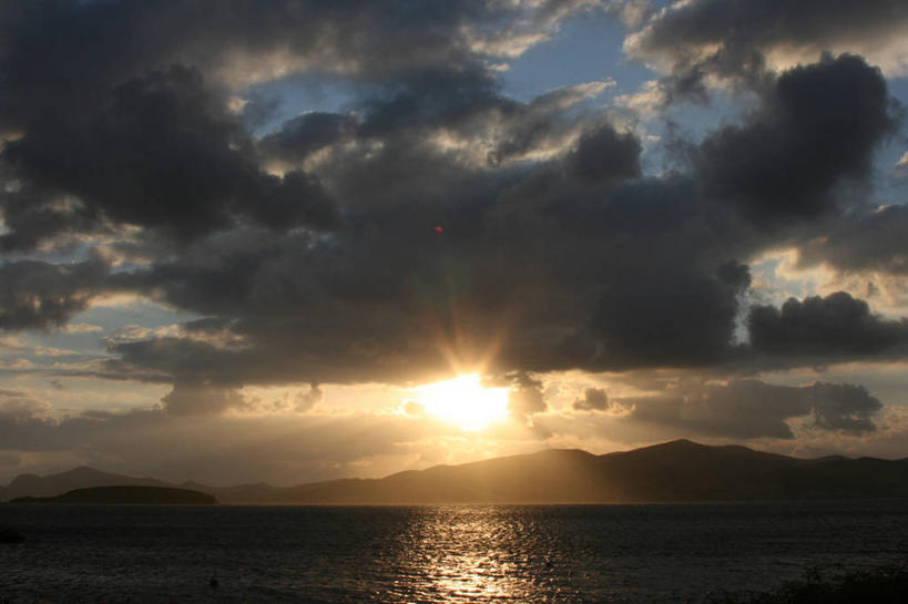 无人,横图,室外,镜头眩光,海洋,日落,山,太阳,日光,希腊,反射,岛,云,风景,自然,摄影,宁静,爱琴海,剪影,彩图