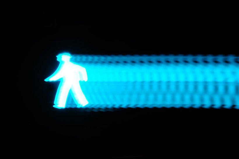 无人,横图,运动模糊,通讯,日本,黑色背景,红绿灯,方向,摄影,指导,交通标志,行人信号灯,步行,彩图,影棚拍摄