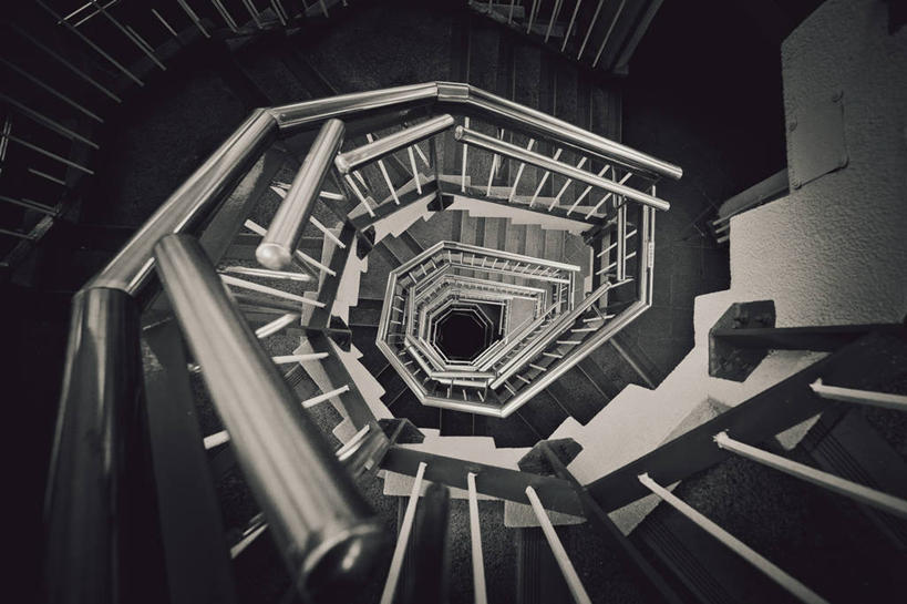 无人,栏杆,横图,俯视,黑白,室内,楼梯,建筑,香港,扶手,阶梯,护栏,台阶,摄影,螺线,螺旋状,高角度拍摄,螺旋形,螺旋形状,螺旋型