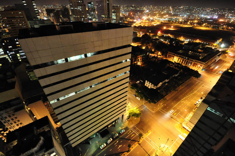 无人,横图,俯视,室外,夜晚,城市,道路,建筑,街道,路,摩天大楼,公路,南非,交通,现代,运输,摄影,照亮,发展,德班,马路,彩图,高角度拍摄