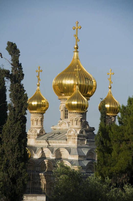 无人,教堂,竖图,室外,白天,建筑,以色列,光线,十字架,光芒,首都,历史,树,摄影,宗教,基督教,万里无云,耶路撒冷,橄榄山,彩图