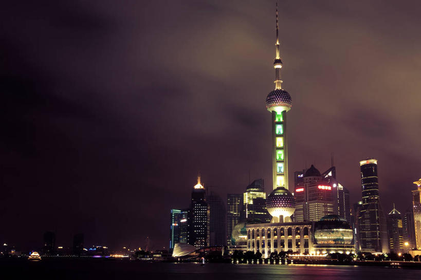 无人,横图,室外,夜晚,河流,天际线,建筑,摩天大楼,上海,云,塔,黄浦江,天空,摄影,照亮,无线电通信塔,彩图,东方明珠塔