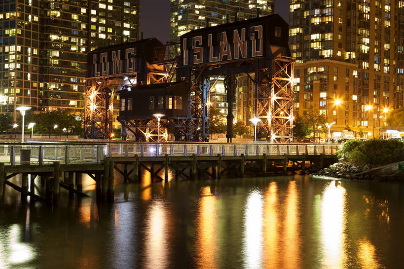 无人,横图,室外,夜晚,度假,美景,城市风光,城市,建筑,路灯,纽约,美国,反射,景观,塔,桥,联系,娱乐,享受,休闲,景色,放松,摄影,照亮,长岛市,彩图