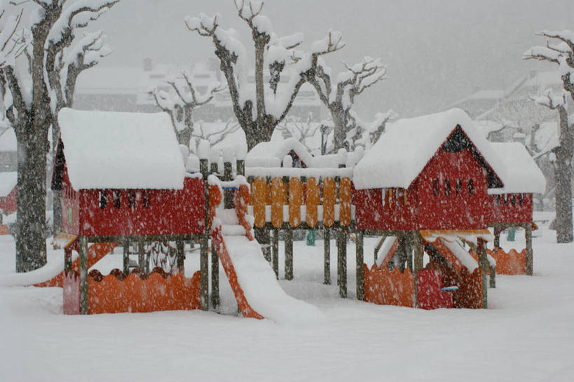 无人,横图,室外,白天,雪,建筑,安道尔,房屋,屋顶,冬天,下雪,天气,首都,自然,寒冷,摄影,安道尔城,彩图
