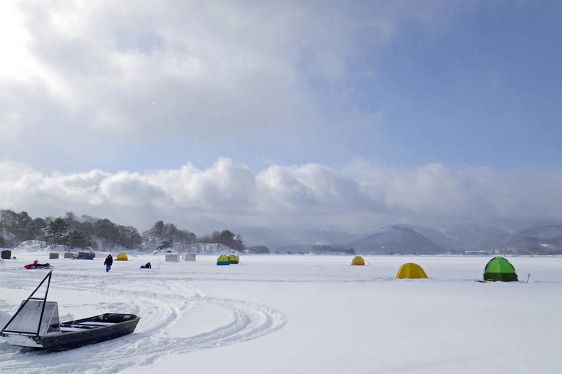 横图,室外,白天,度假,湖,山,雪,船,日本,帐篷,云,冬天,天空,自然,寒冷,运输,摄影,宁静,露营,野营,宿营,福岛县,彩图